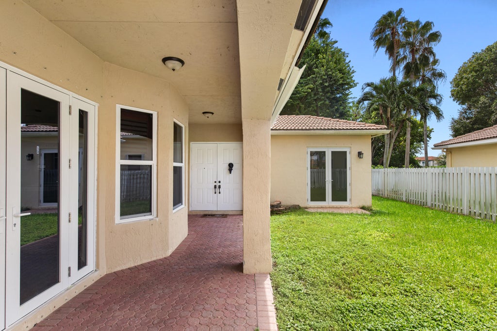 Photo of 2731 SW 130TH Terrace, Miramar, FL 33027 (MLS # B26083259)
