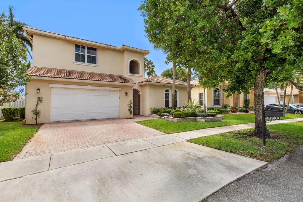 Photo of 2731 SW 130TH Terrace, Miramar, FL 33027 (MLS # B26083259)