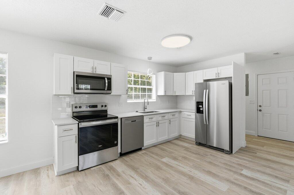 16246 E Cornwall Drive