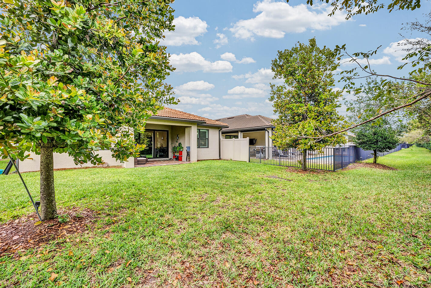 FIELDS AT GULFSTREAM POLO - Residential