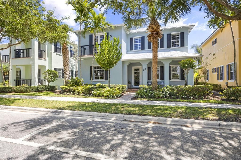Photo of 202 Botanica Drive, Jupiter, FL 33458 (MLS # R10883664)