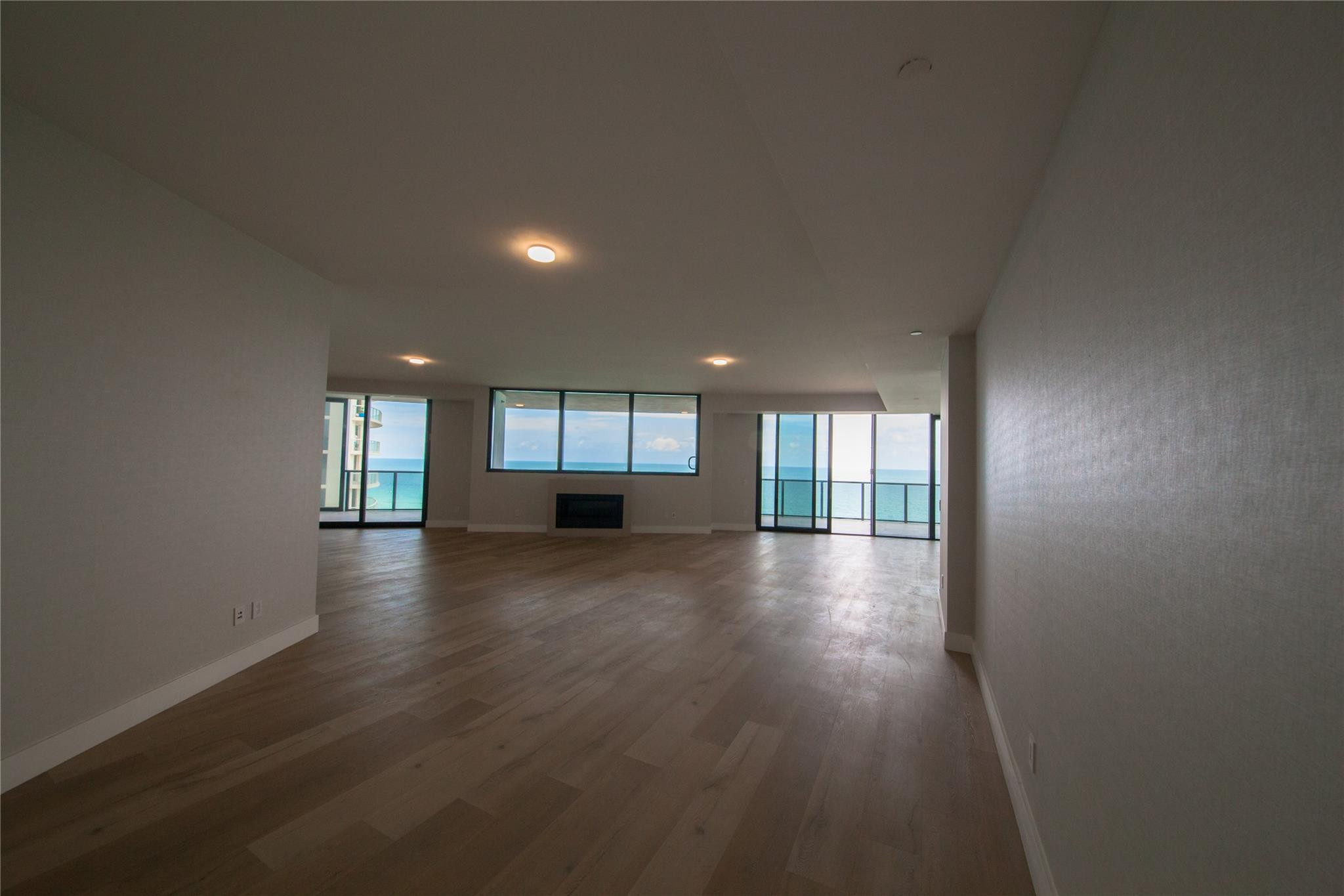 Porsche Design Condo - Residential