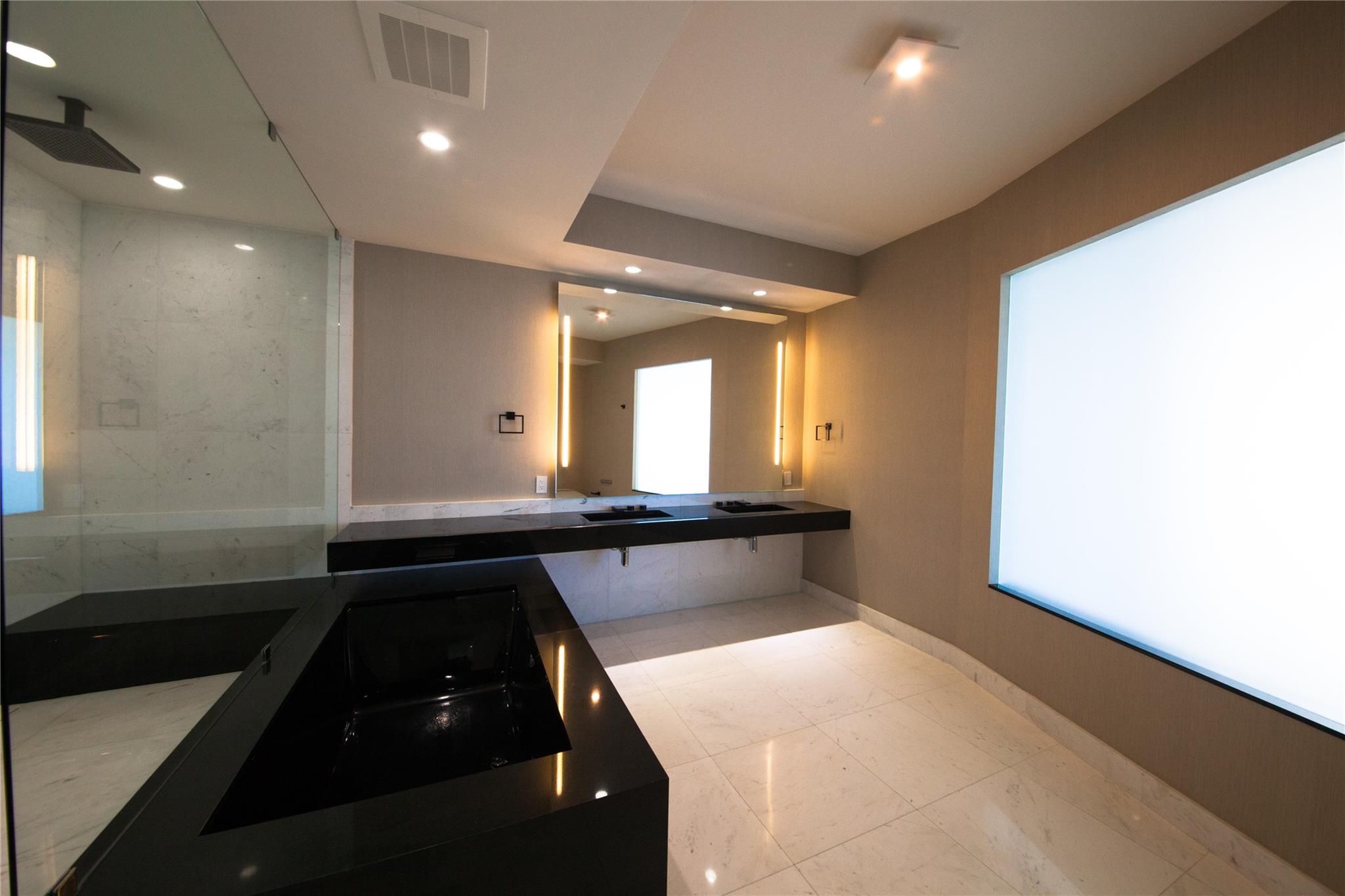 Porsche Design Condo - Residential