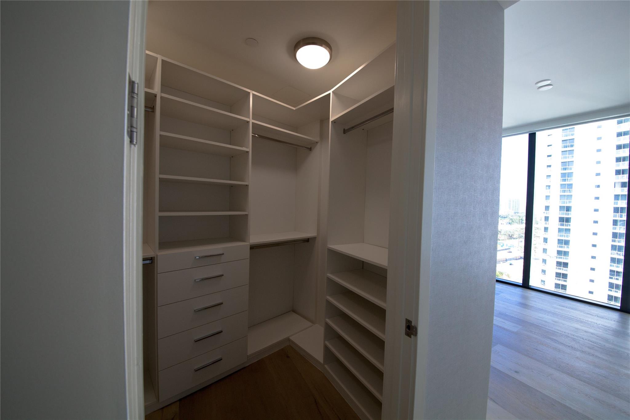 Porsche Design Condo - Residential