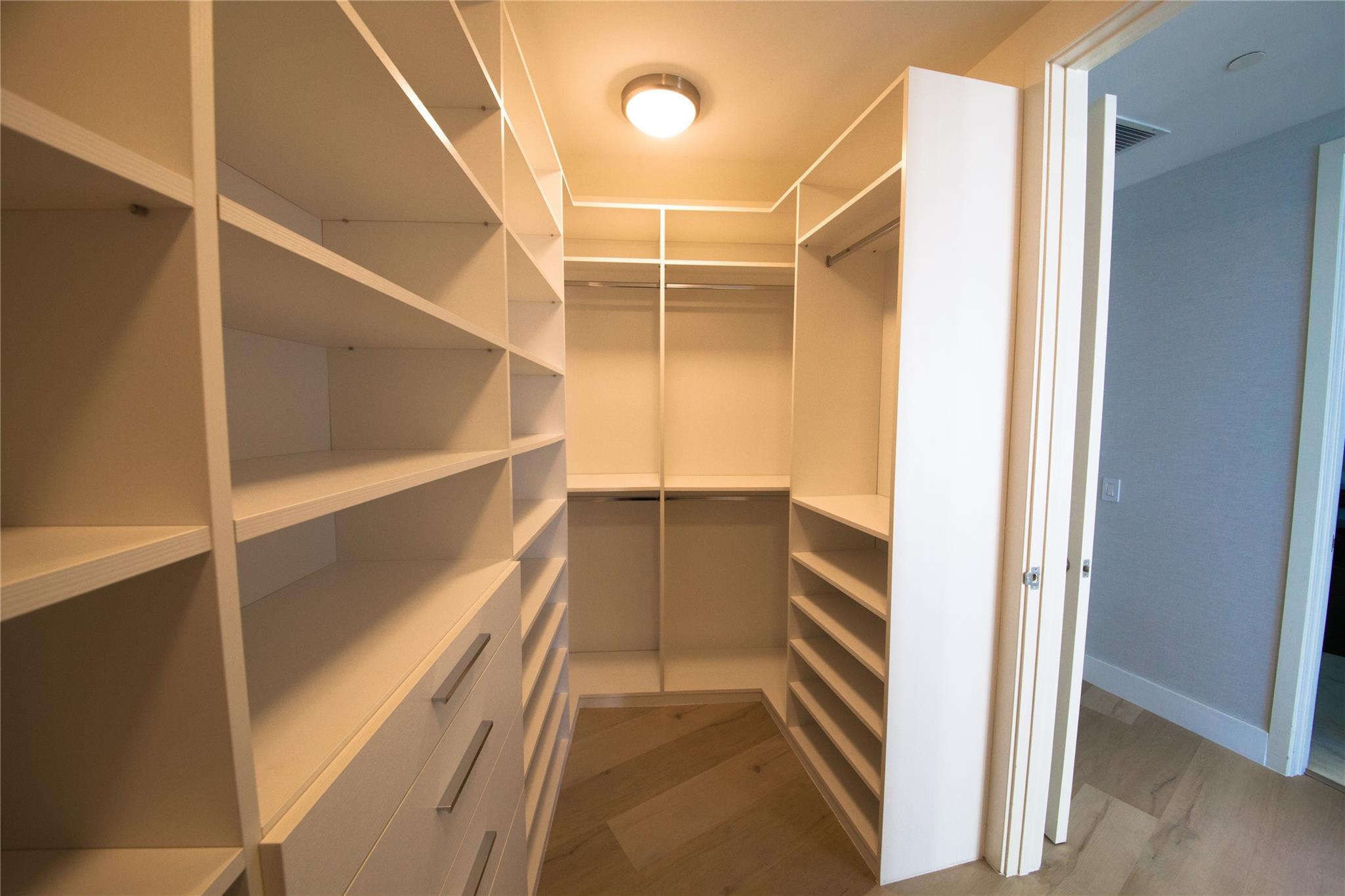 Porsche Design Condo - Residential