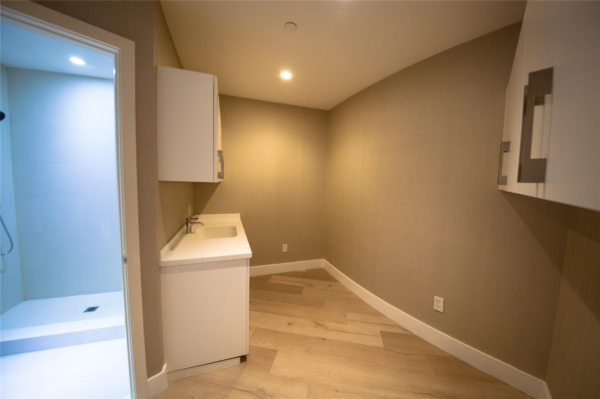 Porsche Design Condo - Residential