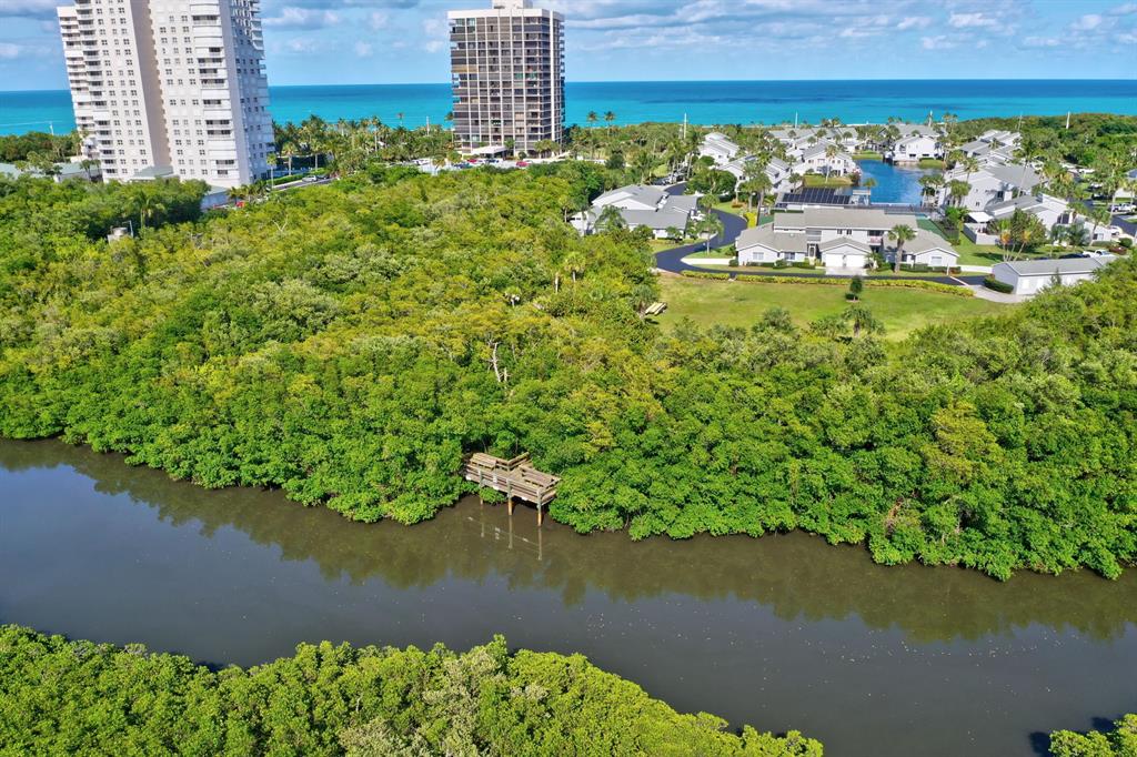 BREAKERS LANDING, A CONDOMINIUM - Residential