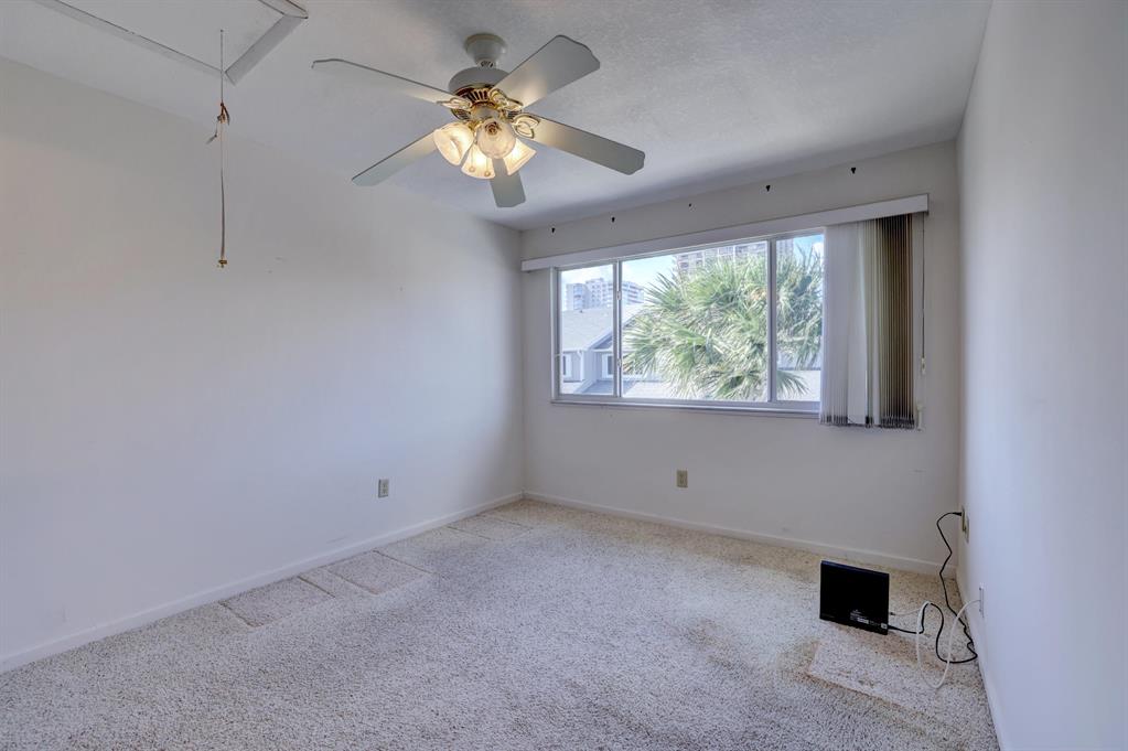 BREAKERS LANDING, A CONDOMINIUM - Residential