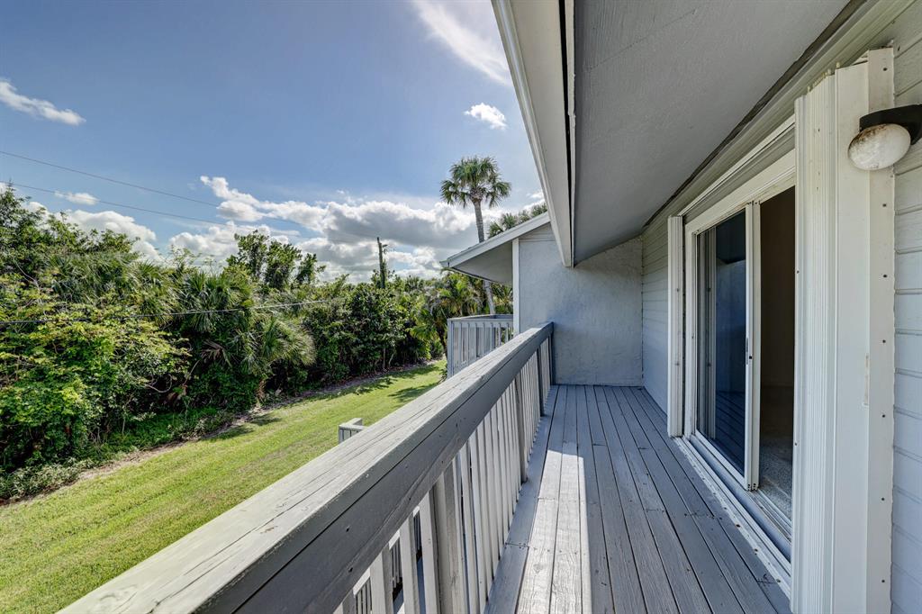 BREAKERS LANDING, A CONDOMINIUM - Residential