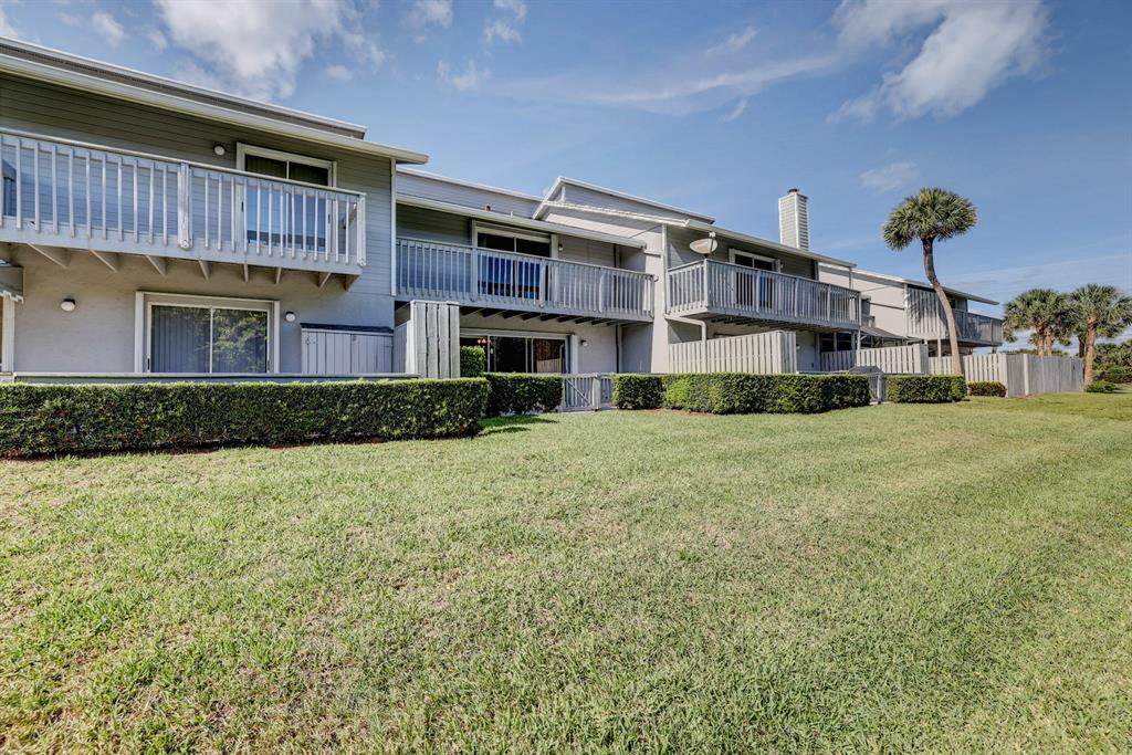 BREAKERS LANDING, A CONDOMINIUM - Residential