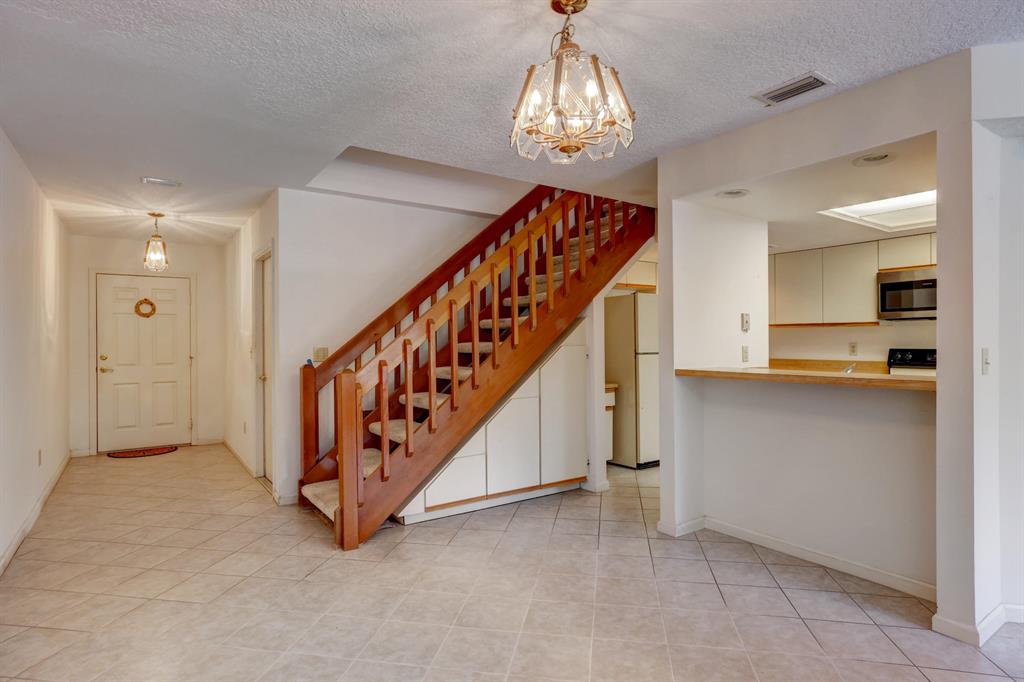 BREAKERS LANDING, A CONDOMINIUM - Residential