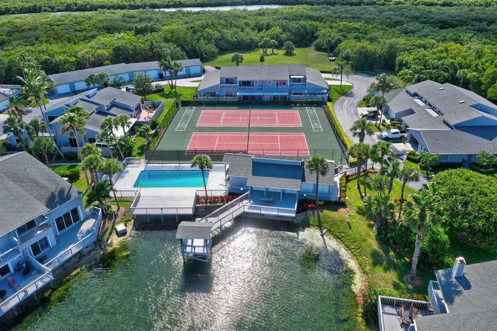 BREAKERS LANDING, A CONDOMINIUM - Residential