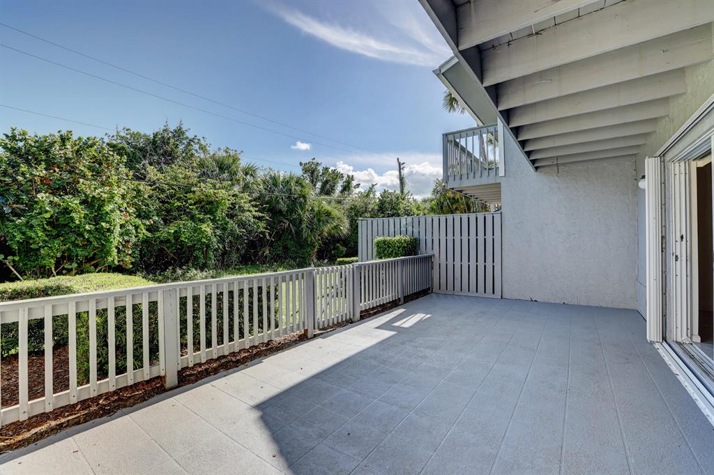 BREAKERS LANDING, A CONDOMINIUM - Residential