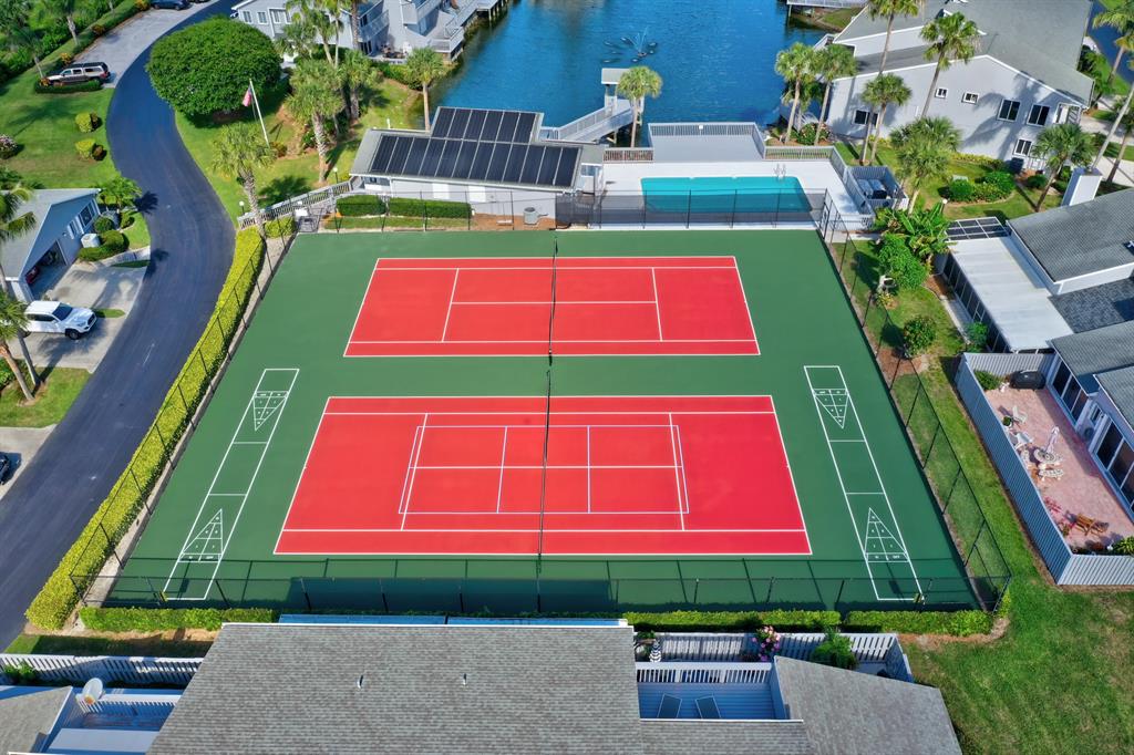 BREAKERS LANDING, A CONDOMINIUM - Residential