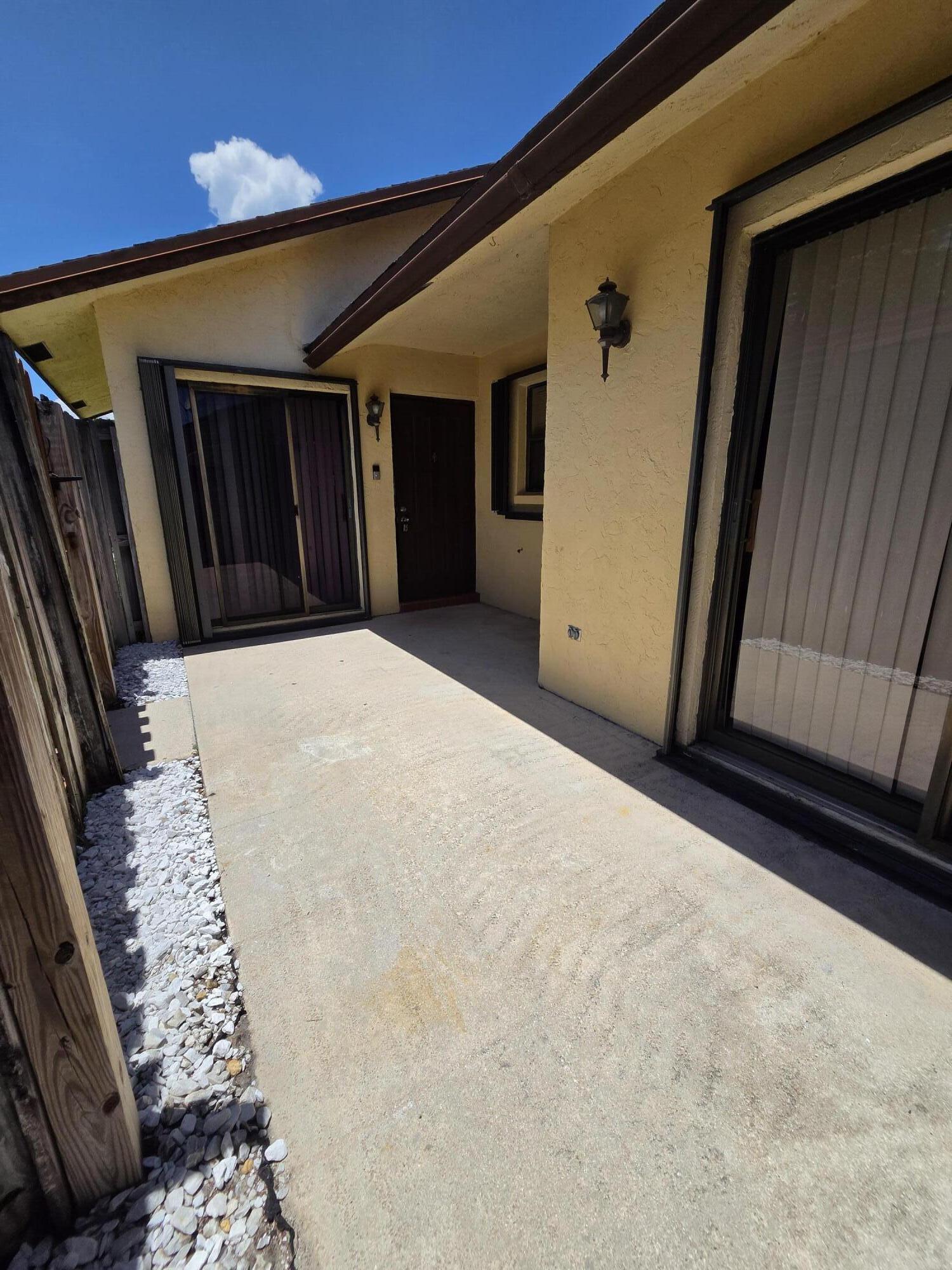 SPRINGDALE HOMES - Residential Lease