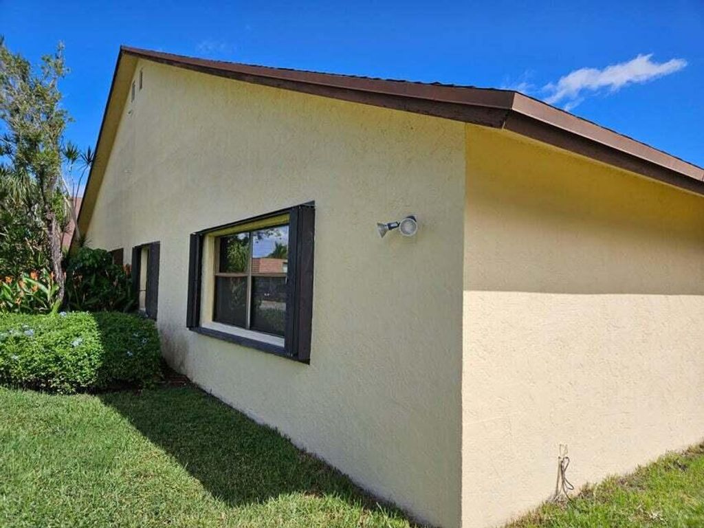 Photo of 503 Springdale Circle #50c, Palm Springs, FL 33461 (MLS # R11168394)