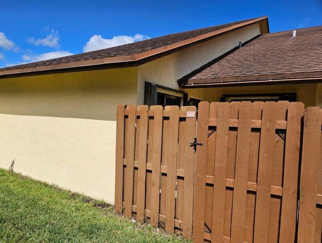 Photo of 503 Springdale Circle #50c, Palm Springs, FL 33461 (MLS # R11168394)