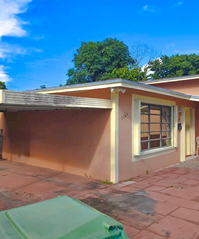 1265 NE 201st Terrace