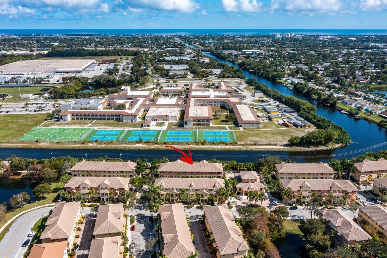 RENAISSANCE COMMONS PUD - Residential Lease