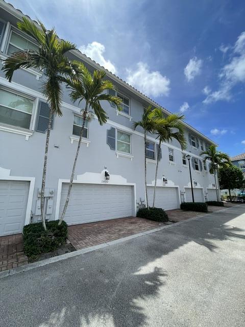 RENAISSANCE COMMONS PUD - Residential Lease