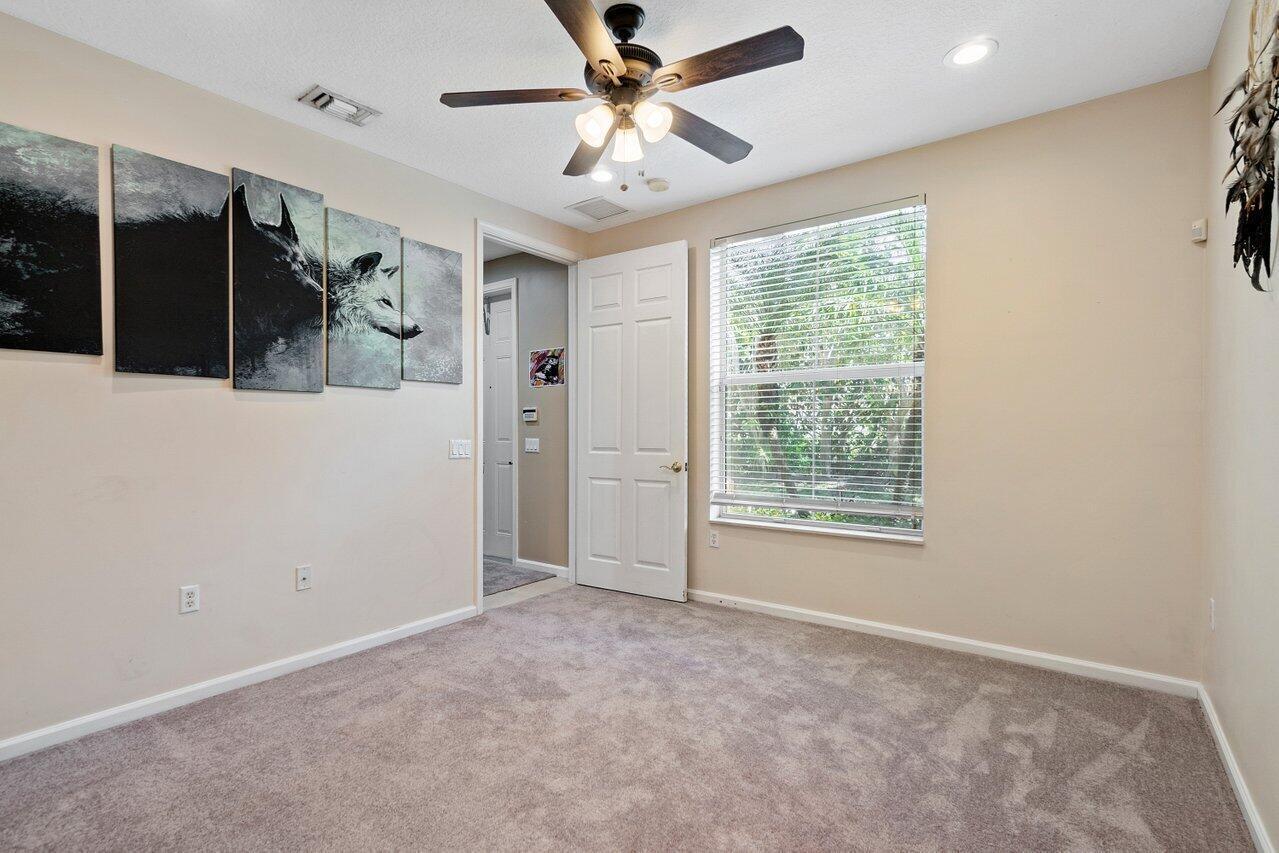 RENAISSANCE COMMONS PUD - Residential Lease