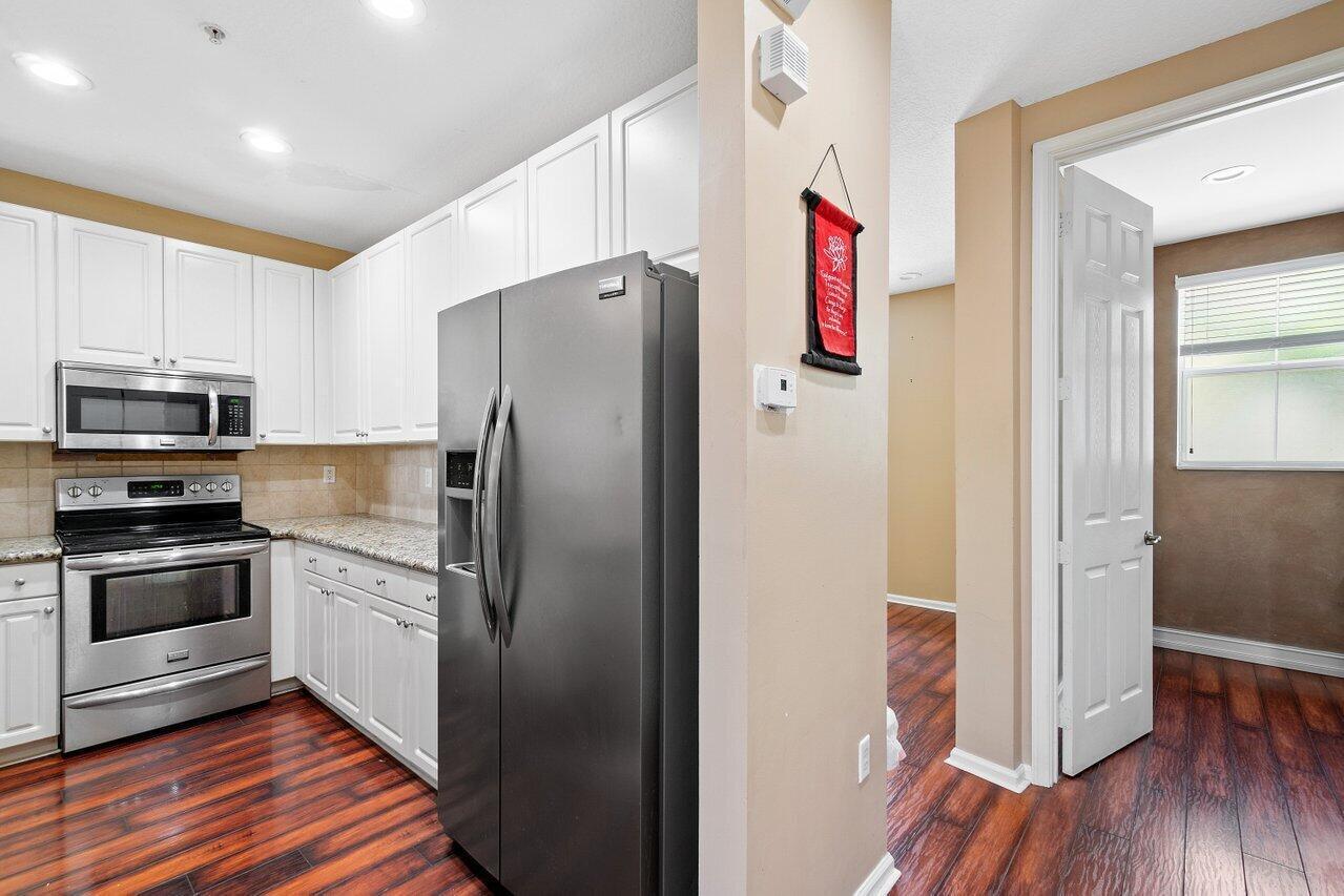 RENAISSANCE COMMONS PUD - Residential Lease