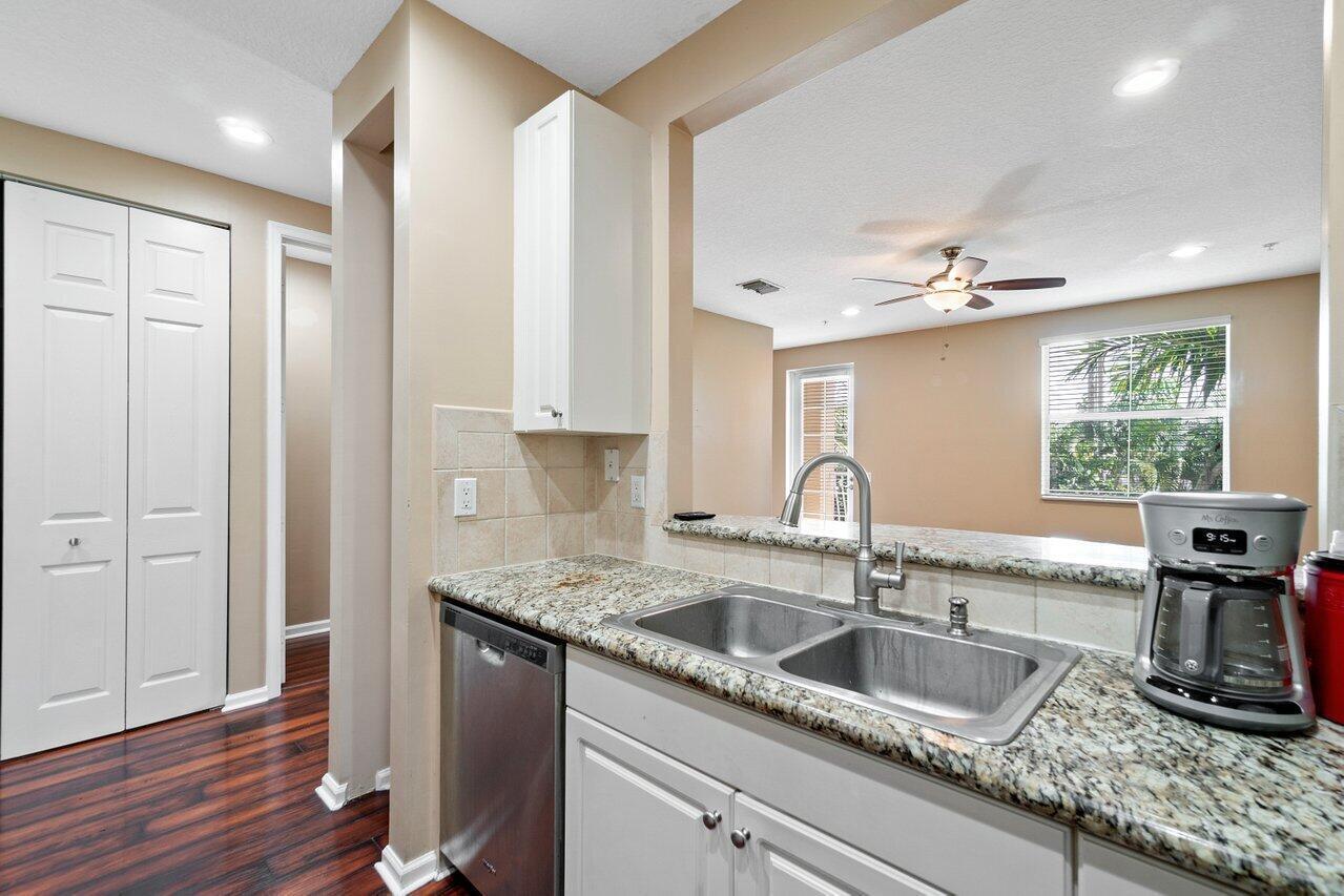 RENAISSANCE COMMONS PUD - Residential Lease
