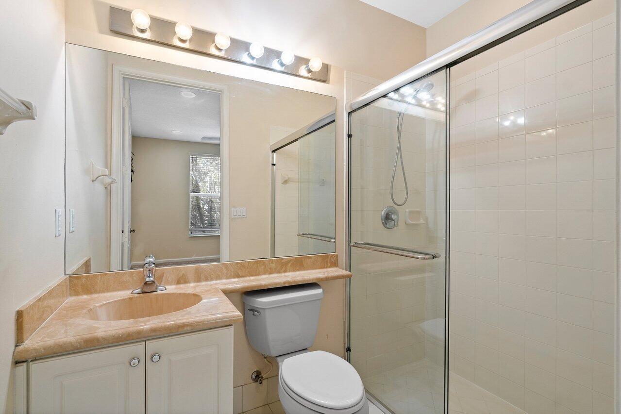 RENAISSANCE COMMONS PUD - Residential Lease