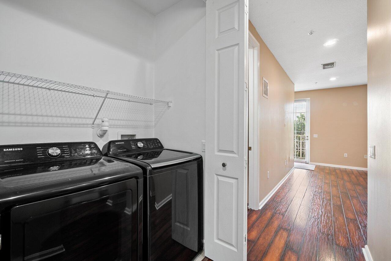 RENAISSANCE COMMONS PUD - Residential Lease