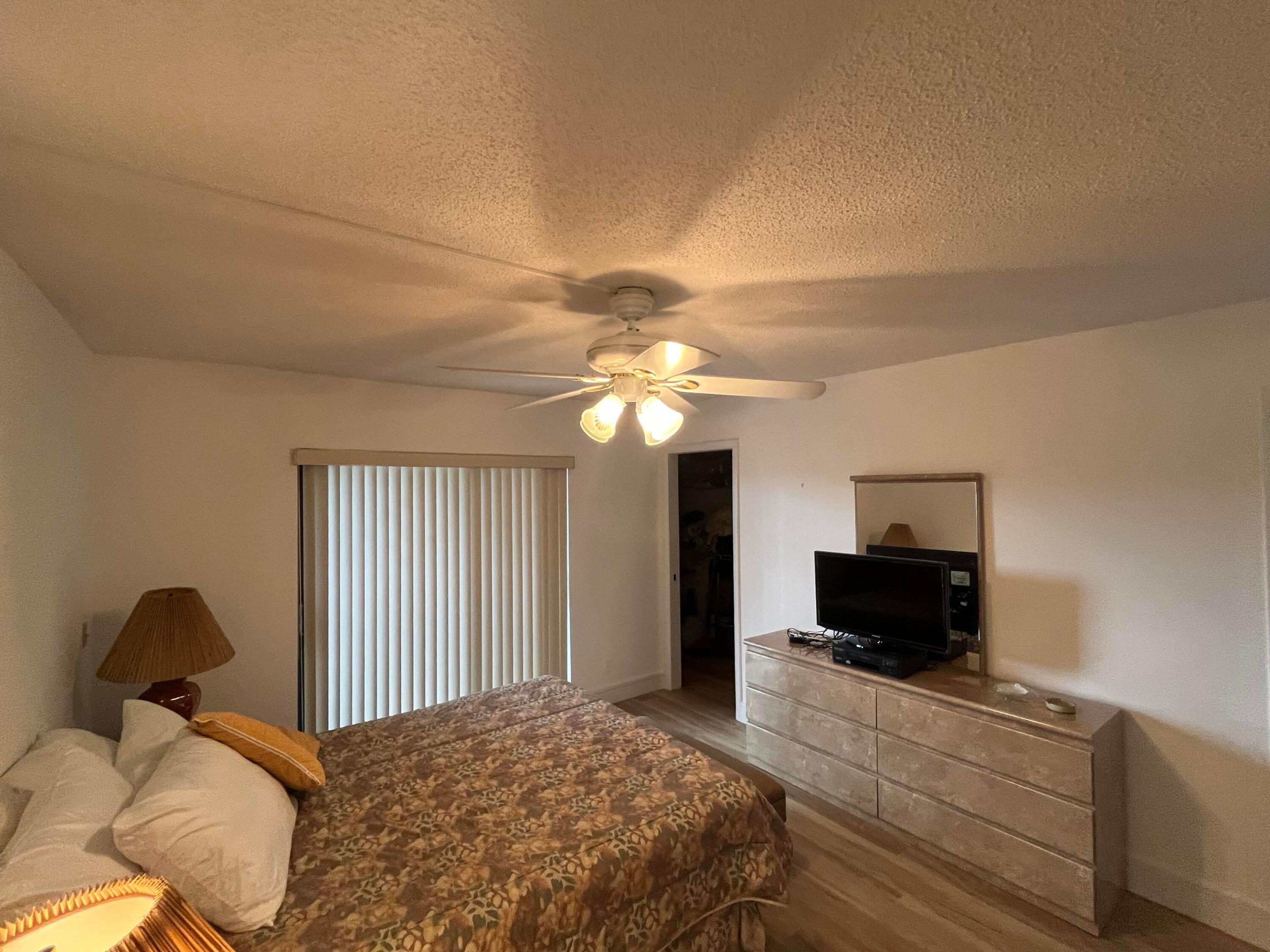 KINGS POINT - Residential