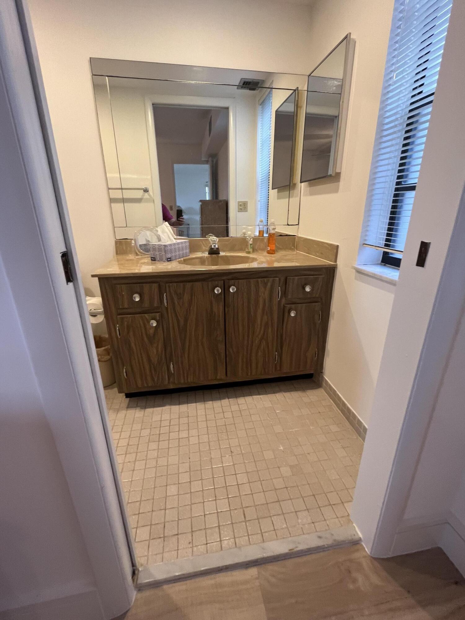 KINGS POINT - Residential