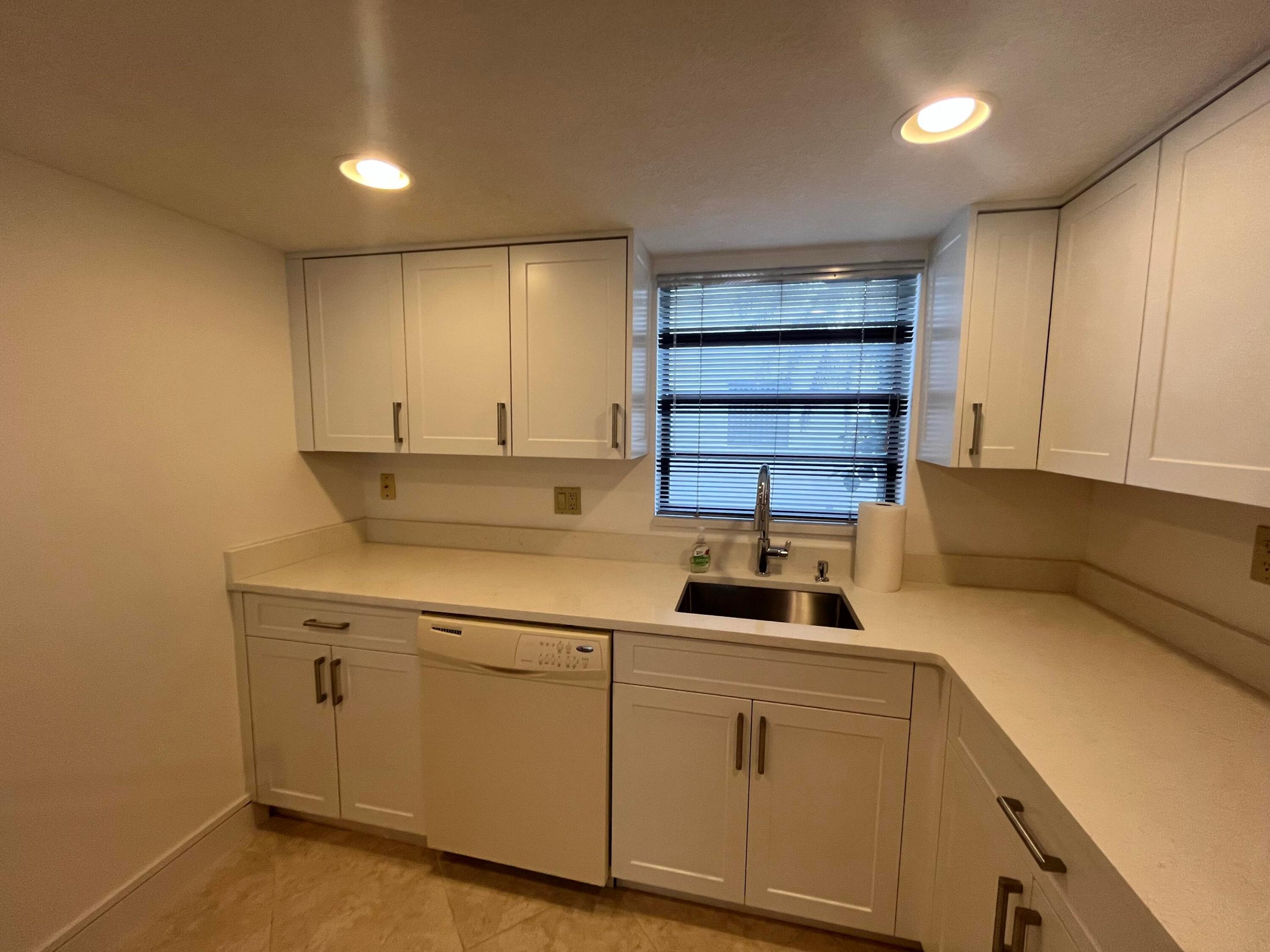 KINGS POINT - Residential