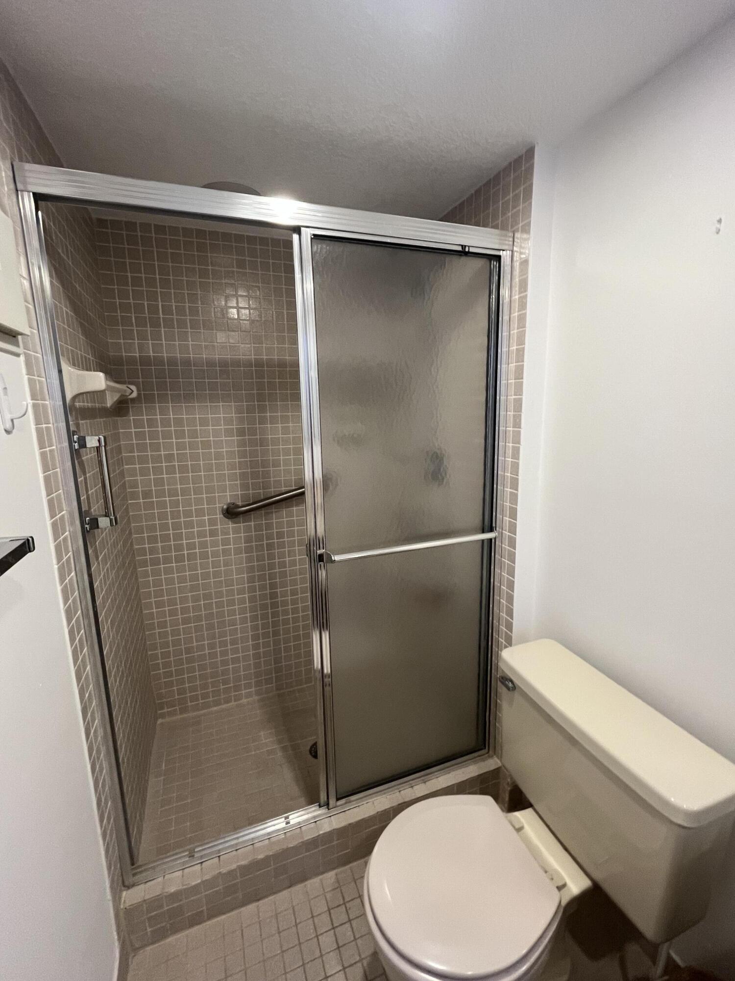 KINGS POINT - Residential