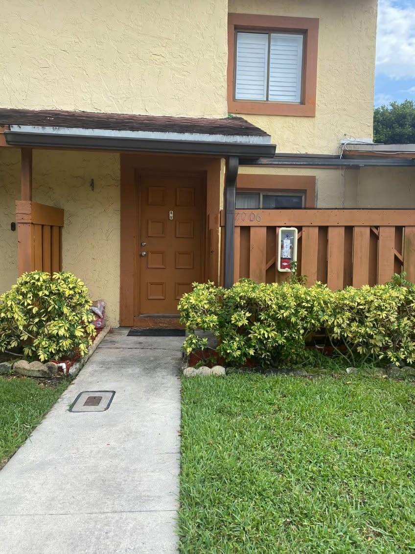 This is your chance to live where everyone wants to go on vacation! This 2 story townhome is located in the beautiful City of Sunrise with easy access to major attractions including Sawgrass Mills Mall, BB&T Center, Motorola and all major shopping and the best restaurants. Unit has assigned parking right outside your unit . Owner has completed upgrades to include replacing the stove, microwave, dishwasher and the best upgrade was the laminate flooring throughout the home. The bathrooms have been upgraded with beautiful marble tiles which is clean and sleek. Low HOA fees includes water, pest control, and lawn service.
You can enjoy your private fenced in yard, where you can have a garden or use it to entertain your guest. Don't miss out on a chance to make this home your home.