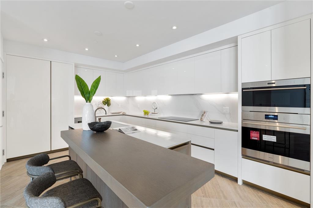 Four Seasons - Residential