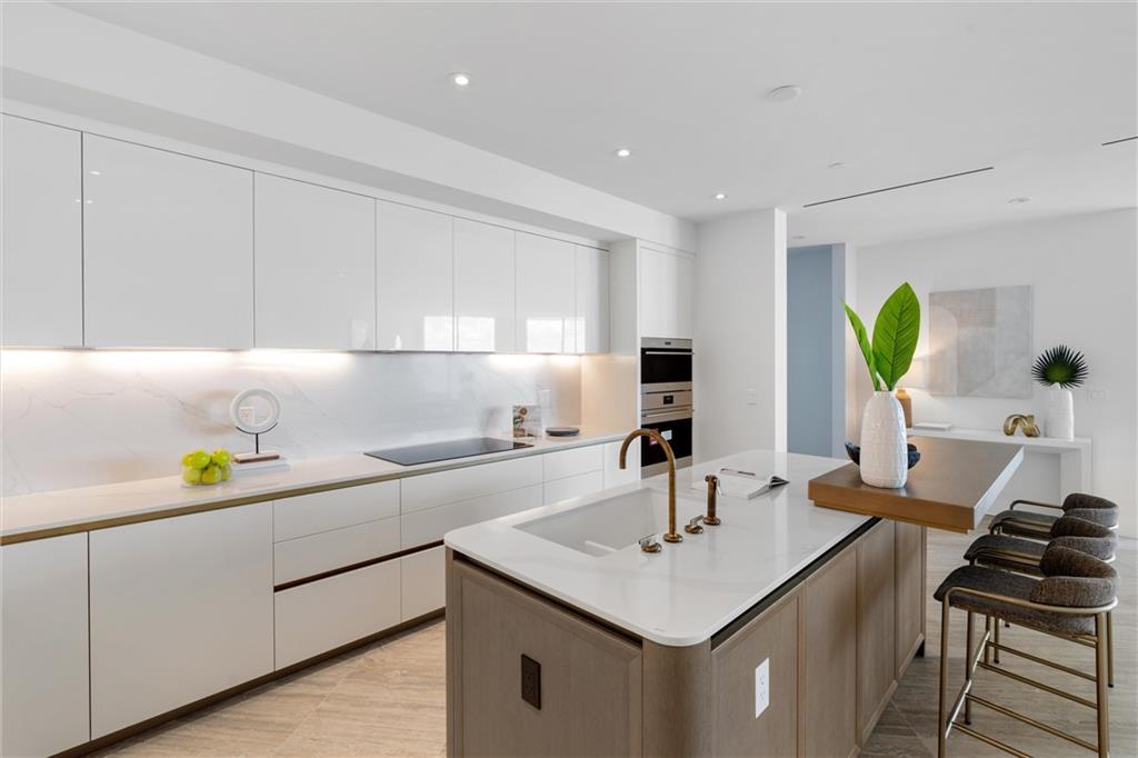 Four Seasons - Residential