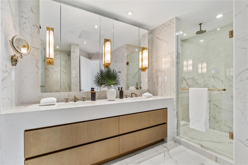 Four Seasons - Residential