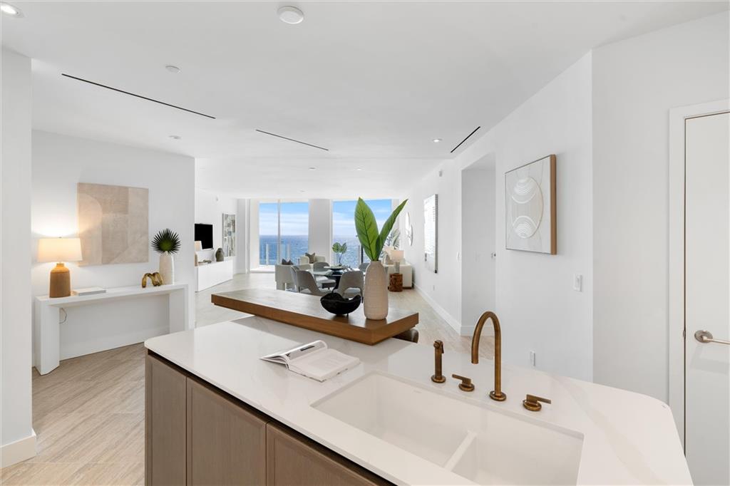 Four Seasons - Residential