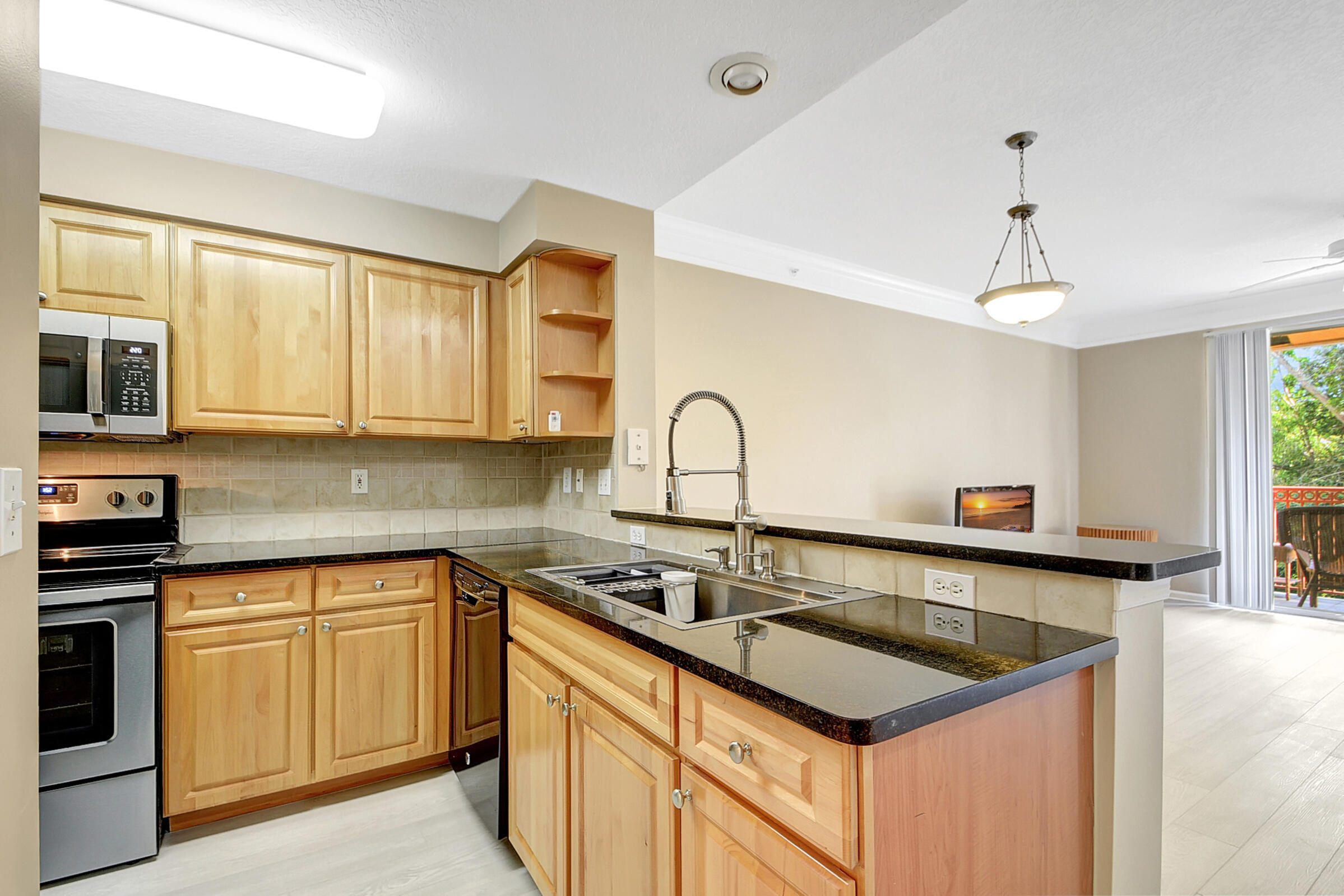 2030 Alta Meadows Lane 1208