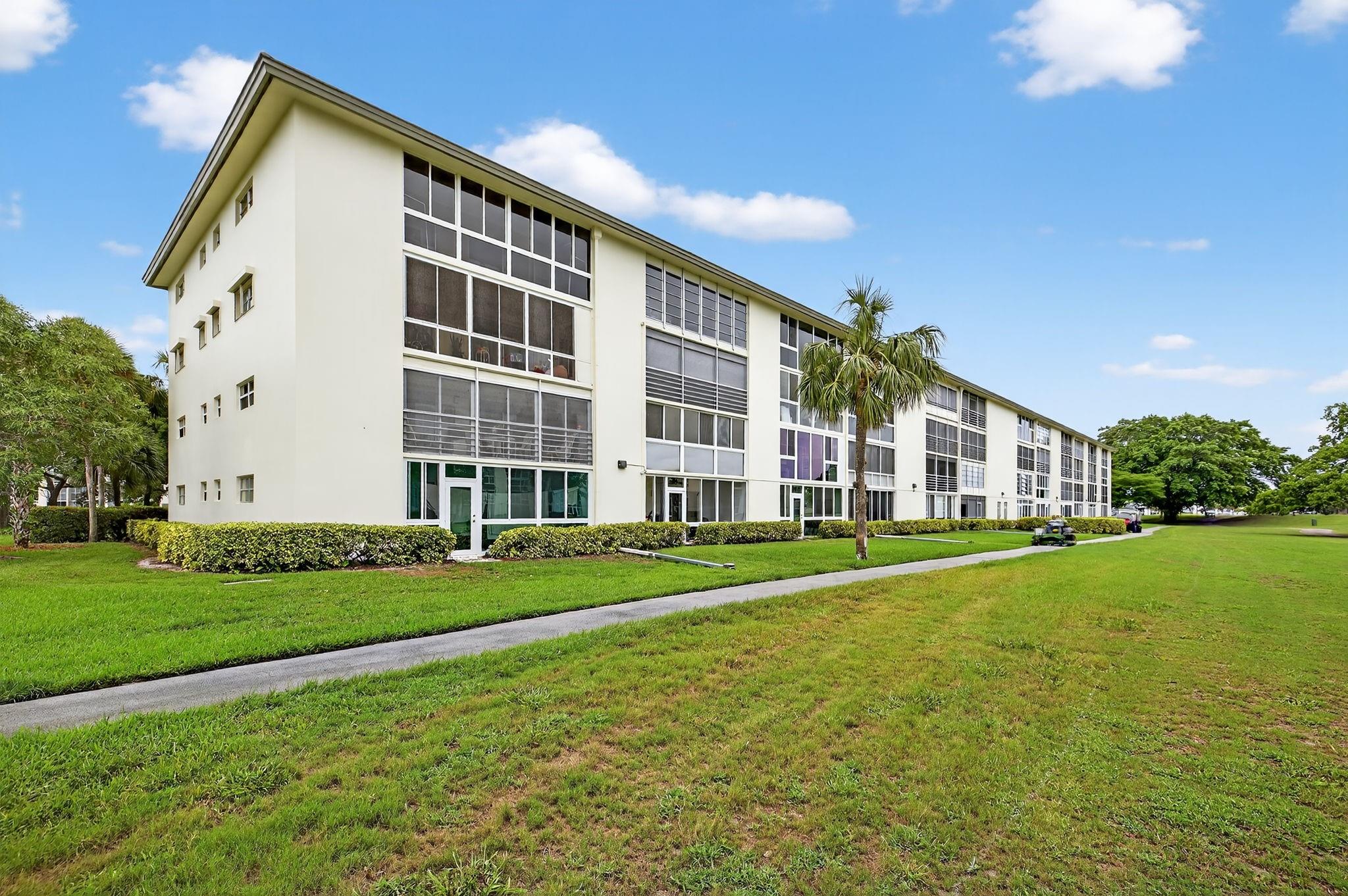 WYNMOOR VILLAGE - Residential