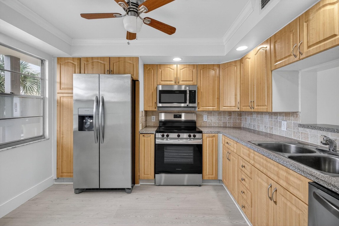 2902 Victoria Circle G3