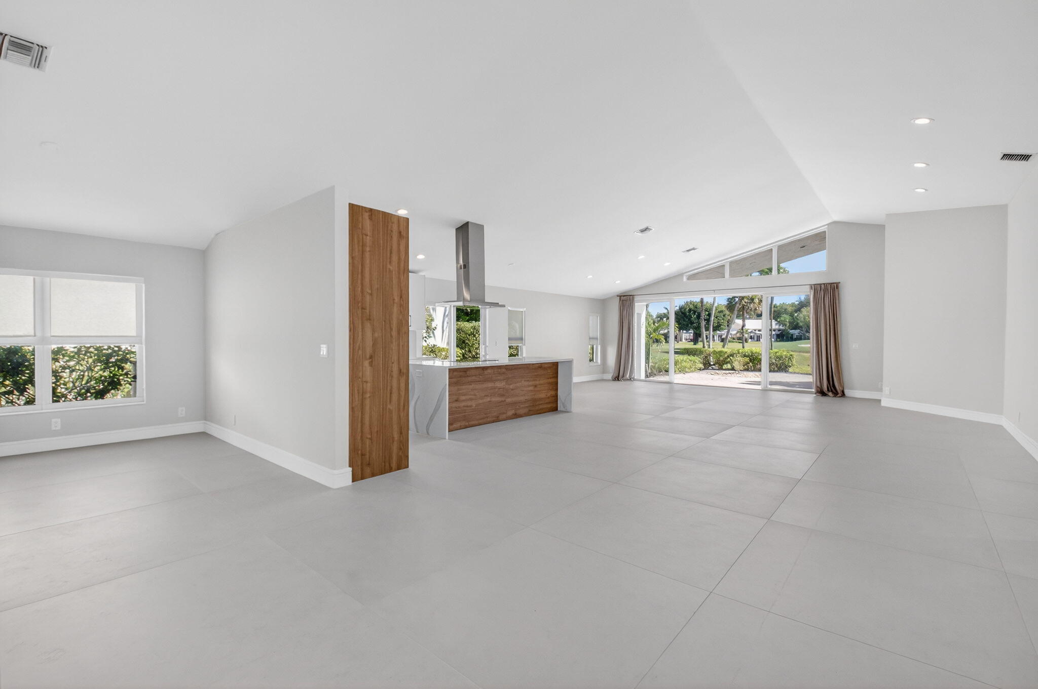 11801 Fountainside Circle