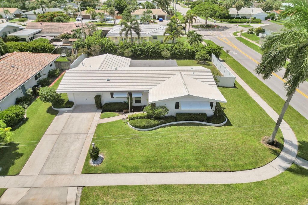 Photo of 1301 SW 11th Terrace, Boca Raton, FL 33486 (MLS # F10458724)