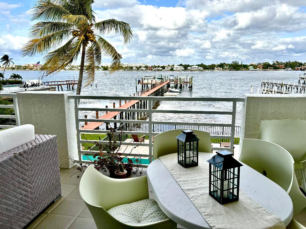 COCONUT COVE OF LANTANA CONDO - Residential Lease