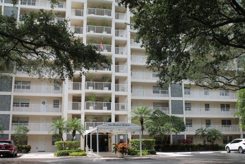Photo of 3520 Oaks Way #607, Pompano Beach, FL 33069 (MLS # R10915417)