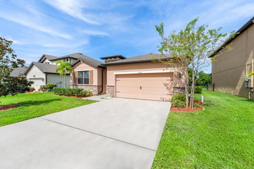 Photo of 6122 NW Regent Street, Port Saint Lucie, FL 34983 (MLS # R11132128)