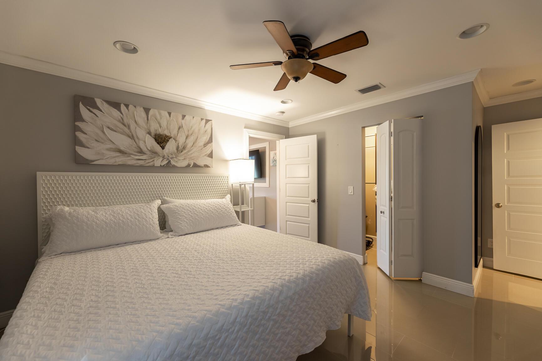 SURFSIDE UNIT 1 SUBDIVISI - Residential