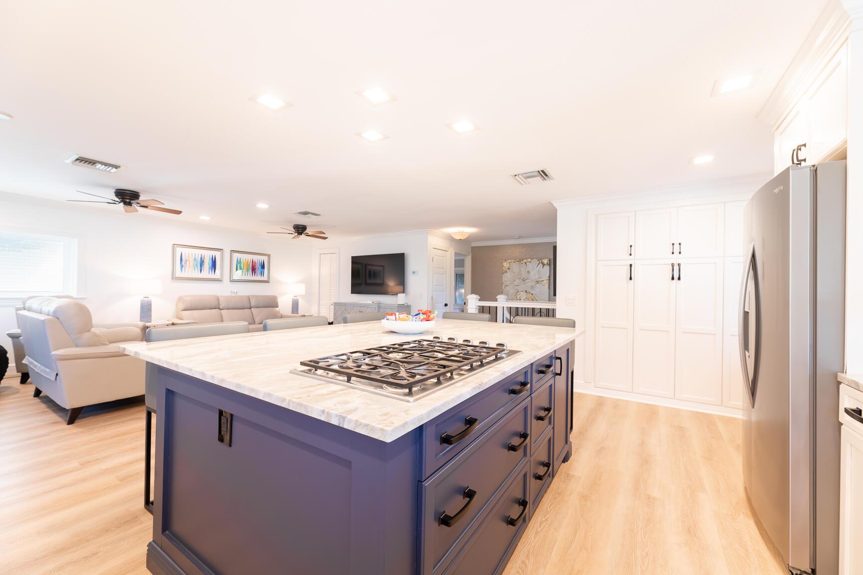 SURFSIDE UNIT 1 SUBDIVISI - Residential