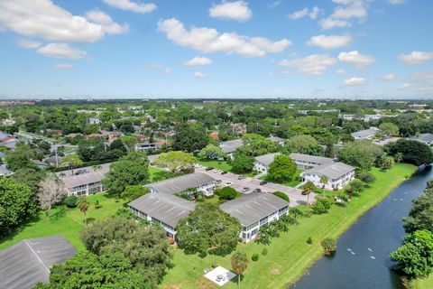 A home in Deerfield Beach