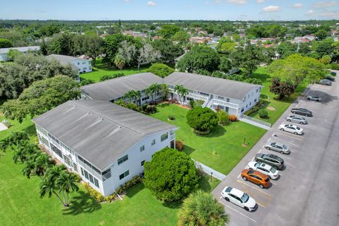 A home in Deerfield Beach